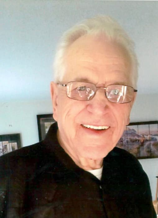 Roy Uhrich
