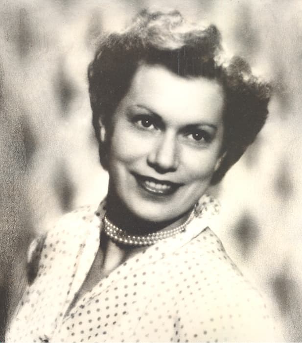 Edith (Peggy) Patricia (Davis) Britton